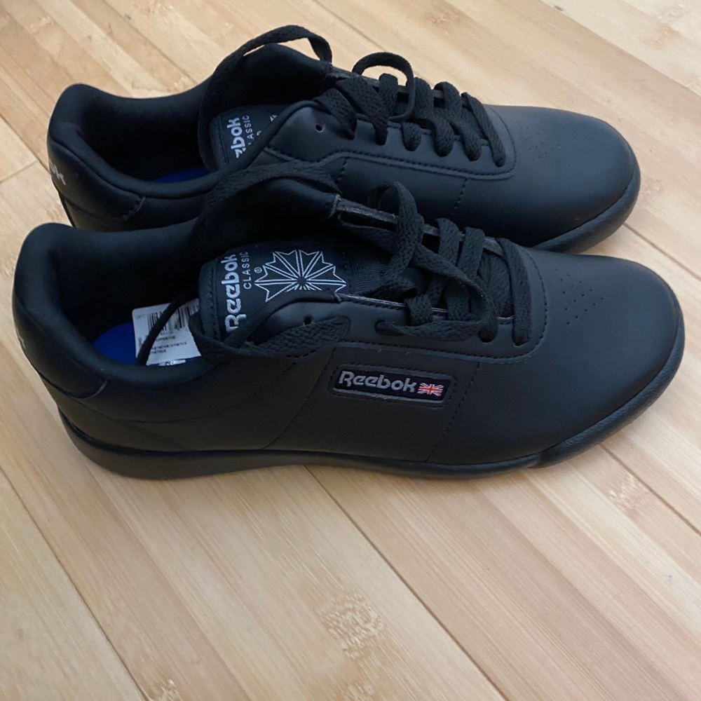 Reebok Classics Low Top